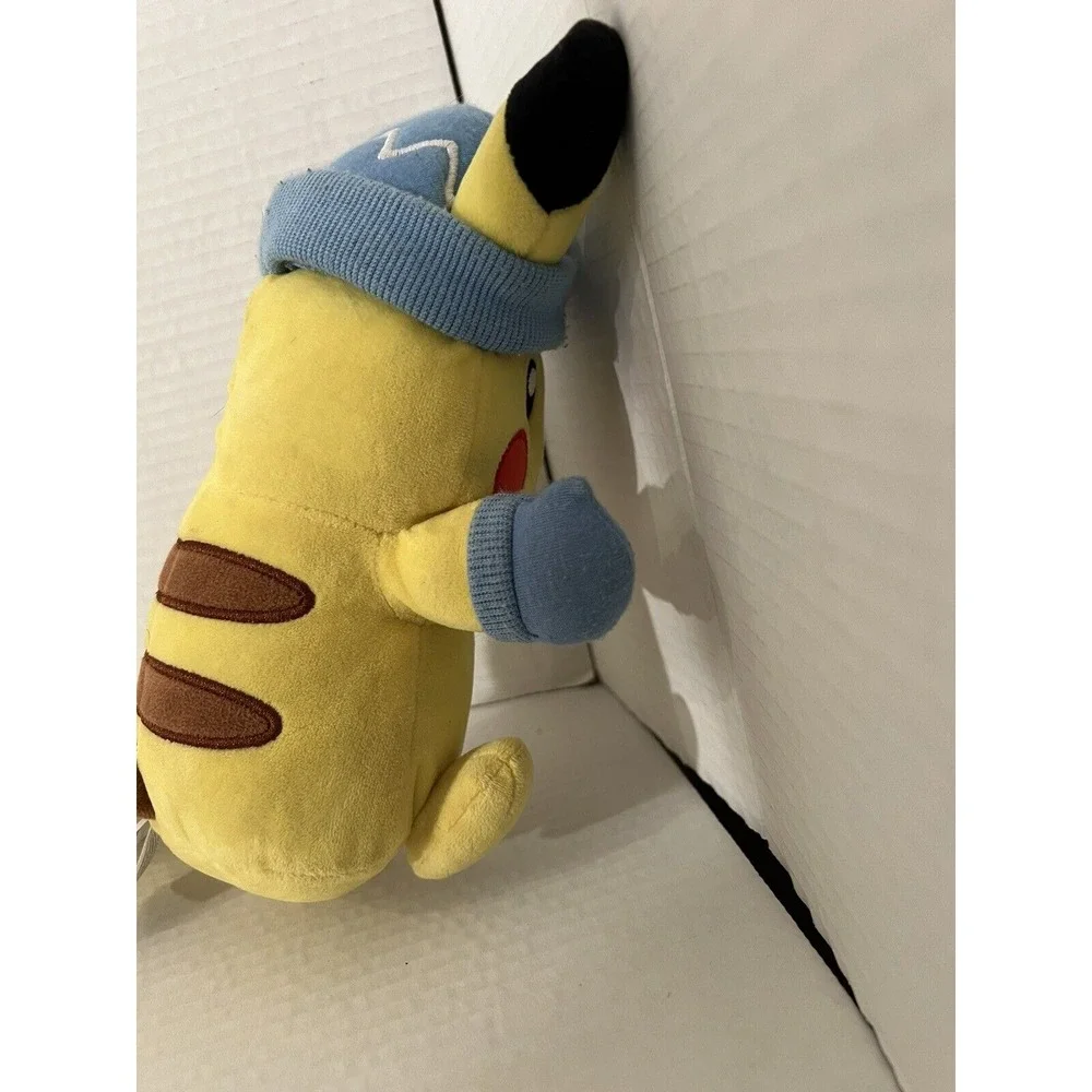 Pokemon Pikachu With Hat And Mittens By GAME FREAK Christmas‎ 2022 Approx. 8.5